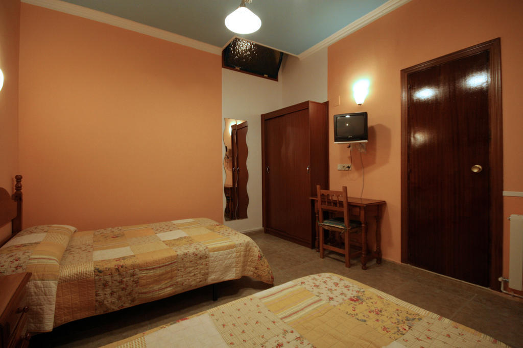 Hostal Rico Мадрид Екстер'єр фото