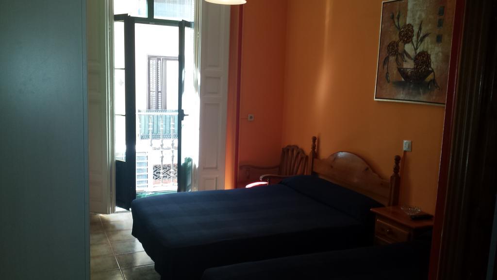 Hostal Rico Мадрид Екстер'єр фото