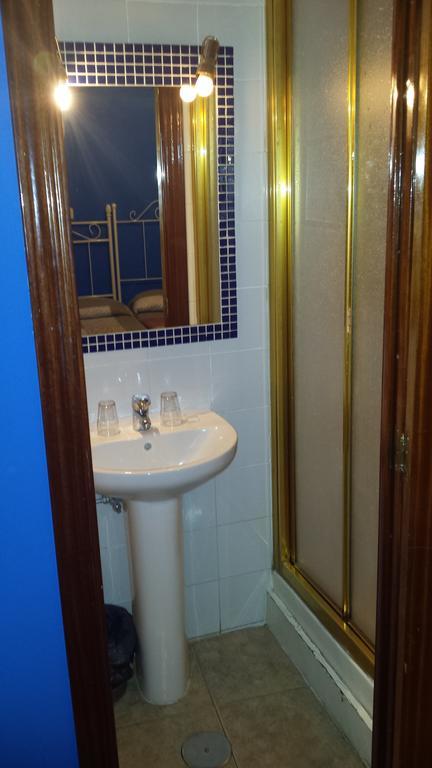 Hostal Rico Мадрид Екстер'єр фото