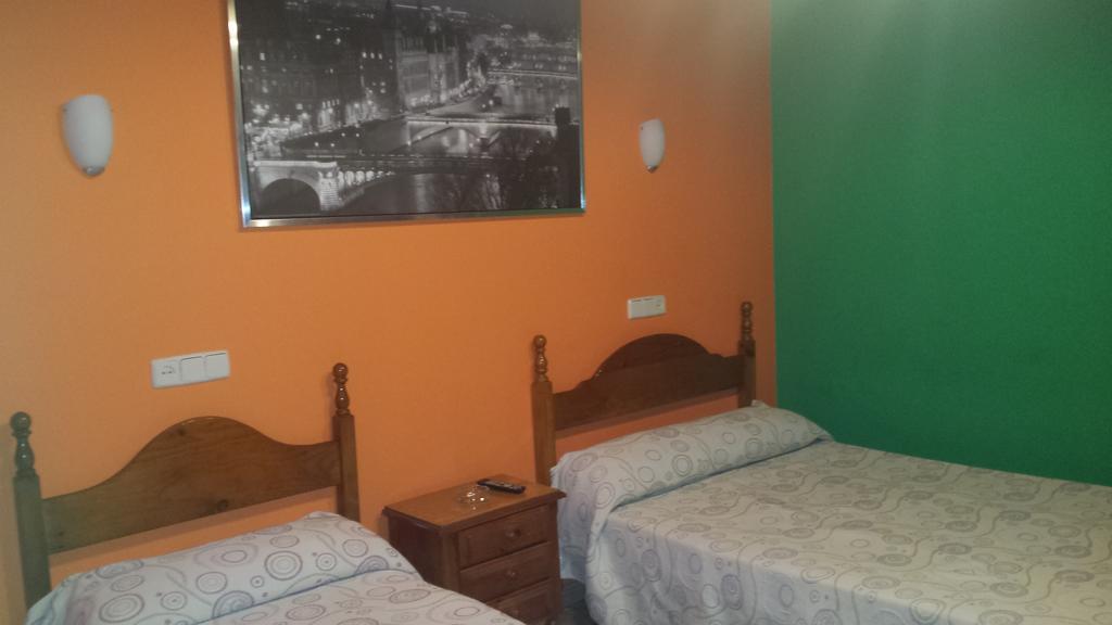 Hostal Rico Мадрид Екстер'єр фото